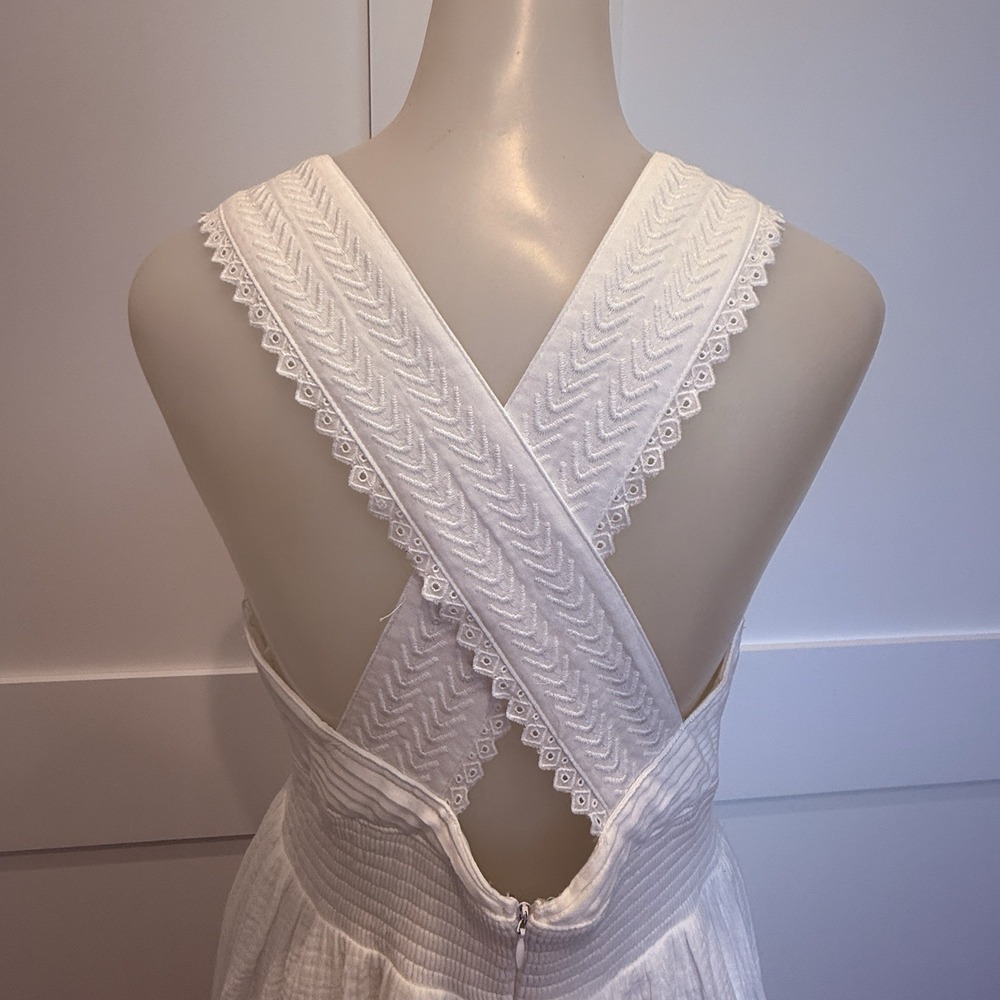 Magaschoni White Textured V-Neck Tiered Maxi Dress - Picture 4 of 12